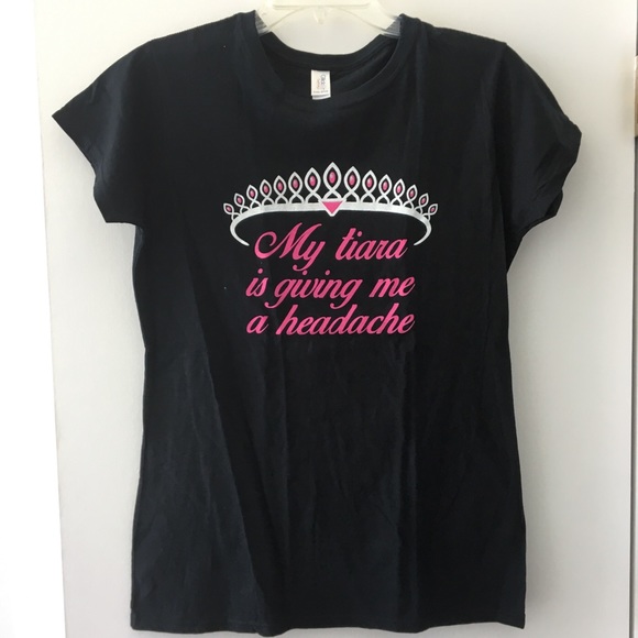 Black graphic tiara tee size Large NWT - Picture 1 of 4
